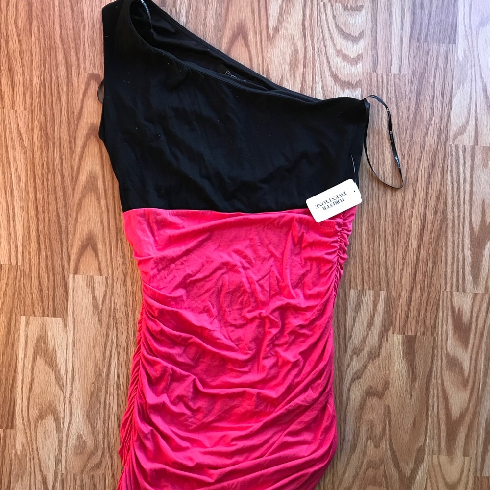 NEW W/ TAGS Forever21 body con dress pink/black